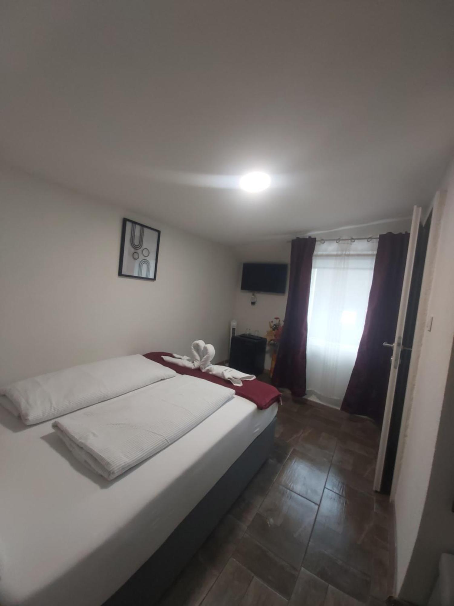 Panda Rooms Maribor Exterior foto